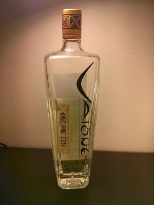 vaione gin bottle