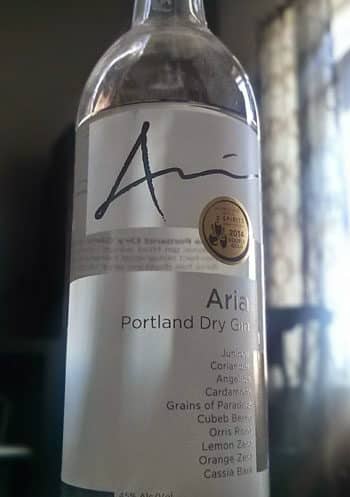 aria-dry-gin-bottle