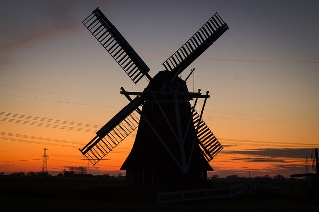 Holland Style Gins invoke Dutch traditional styles but are not necessarily distilled in the Netherlands