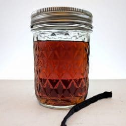 vanilla infused gin in a jam jar