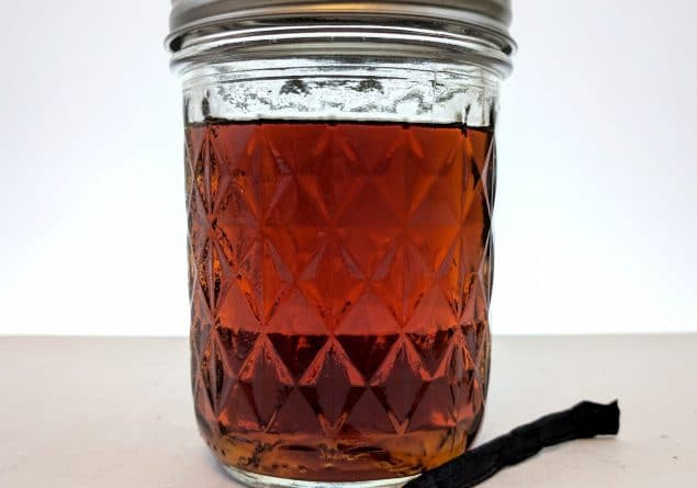 vanilla infused gin in a jam jar