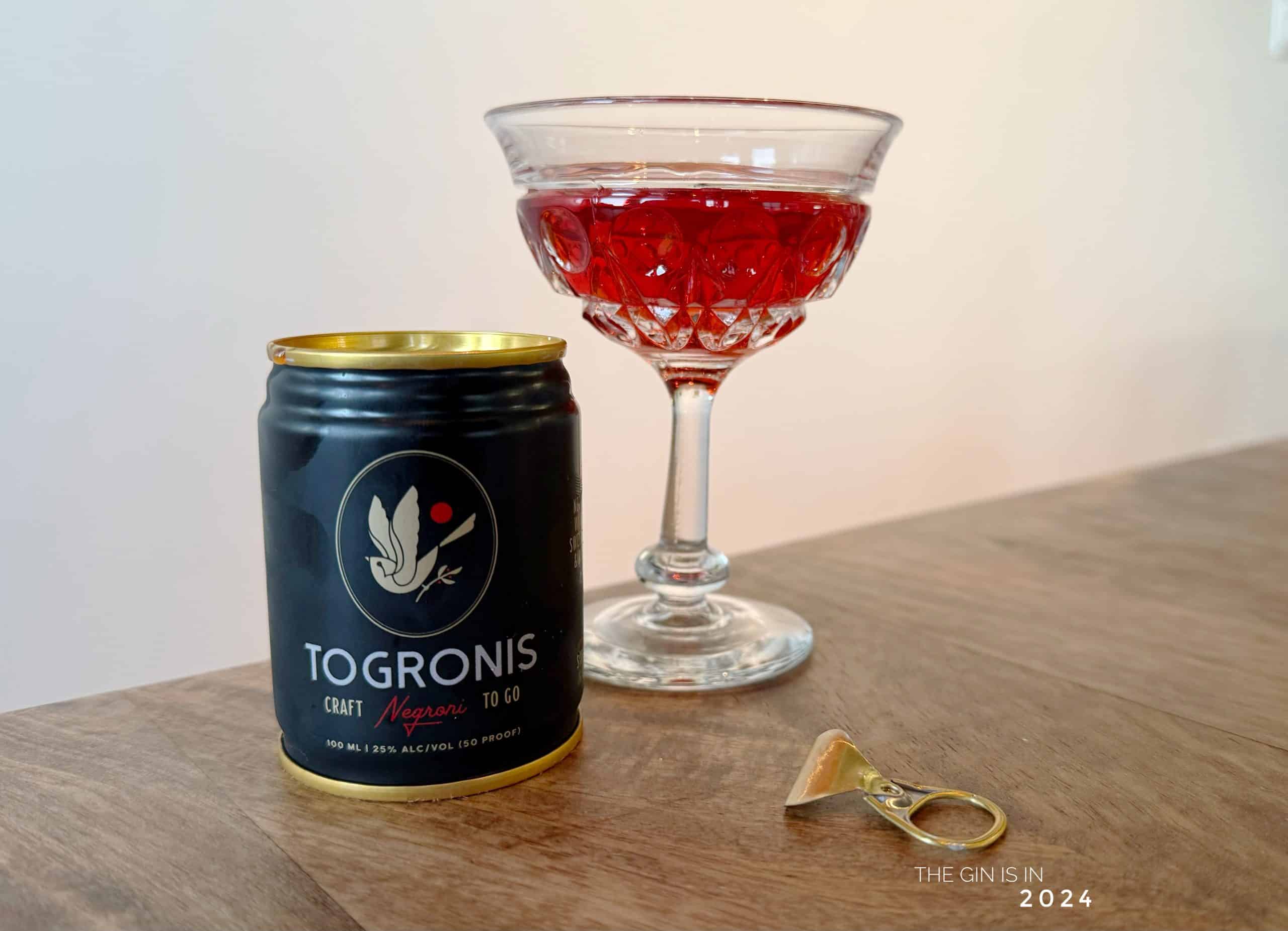 Togroni Craft Negroni can and glass