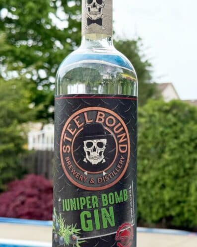 Steelbound Juniper Bomb Gin Bottle